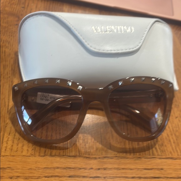 Valentino sunglasses stripped honey - Picture 6 of 9